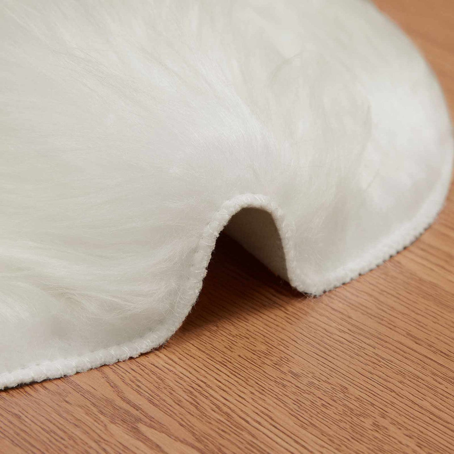 Faux Sheepskin Rug TAFALLA White 60 x 90 cm Polyester