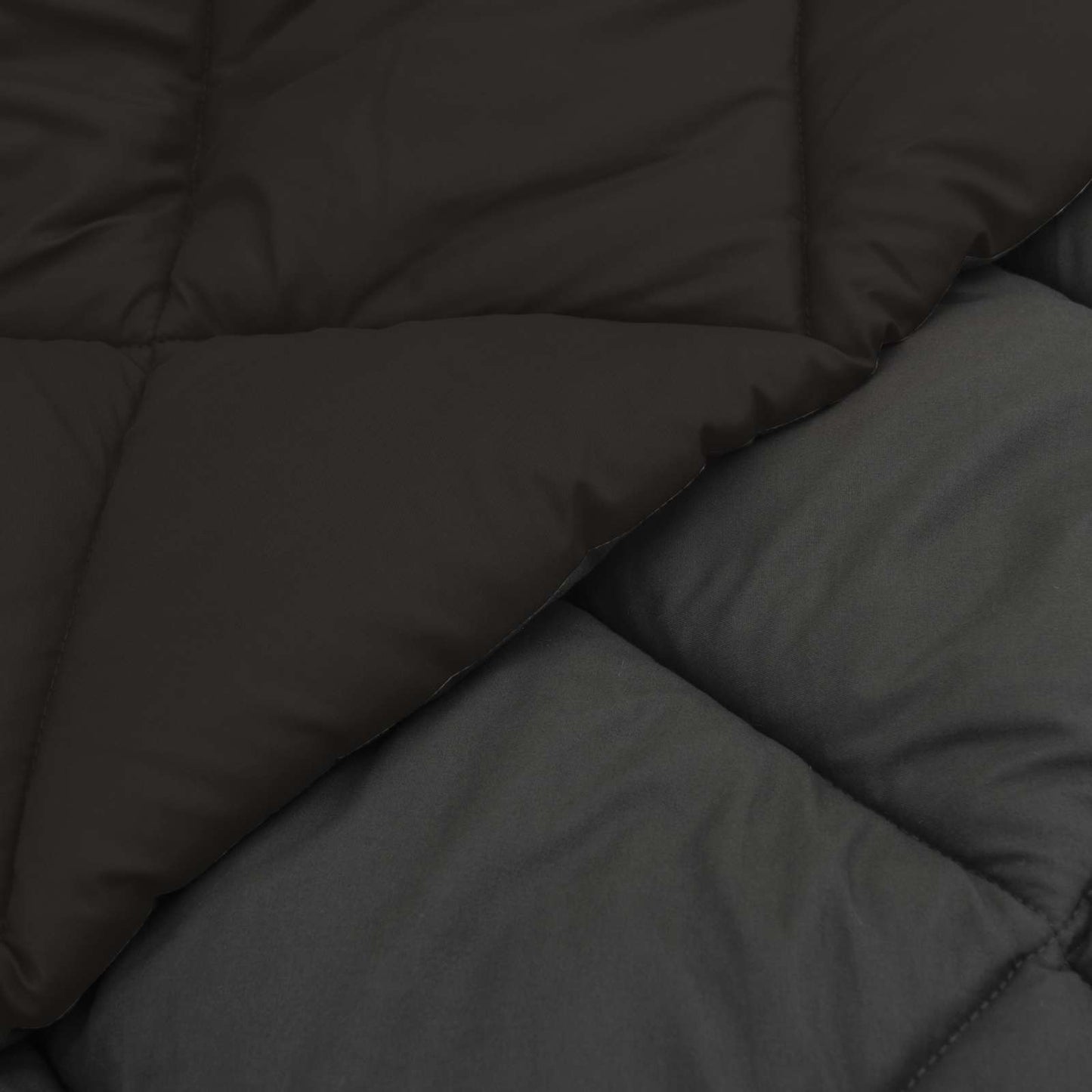 Full Year Duvet Black and Anthracite 135 x 220 cm Microfiber