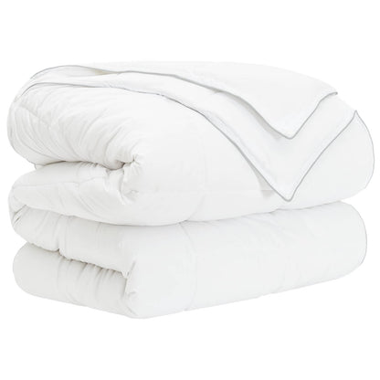 Full Year Duvet White 135 x 220 cm Bamboo Fiber